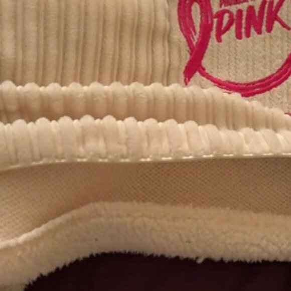 Breast cancer awareness Kanata Ivory Pink Velvet and Sherpa Ribbed Blanket - Picture 4 of 5